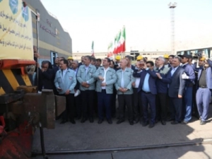 تحویل-اولین-محموله-ریل-قطارهای-پرسرعت-تولید-شده-در-ذوب-آهن-اصفهان-با-حضور-دو-وزیر